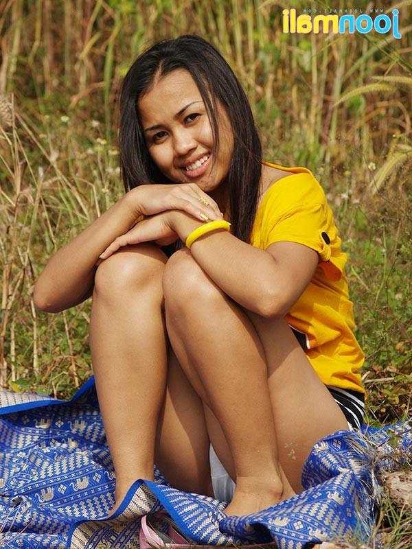 15P naughty thai honey lowers her wet cotton panties
