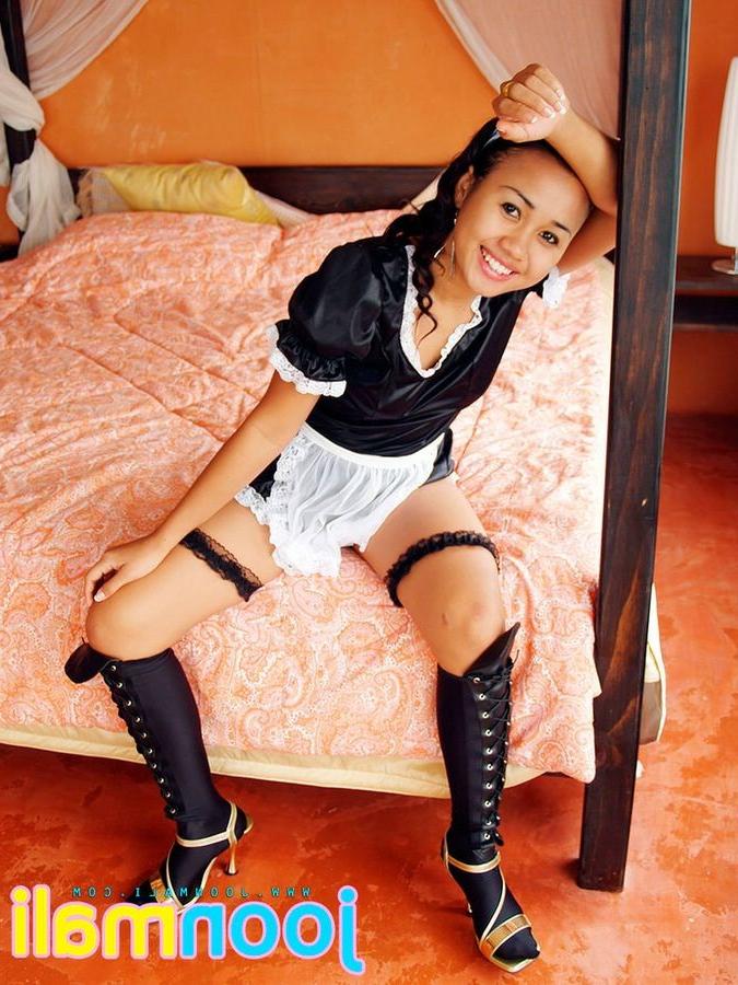 15P Joon Mali is a cute thai chick in a french maid outfit