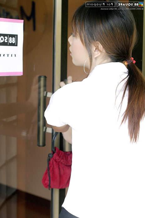 15P Asian cutie taking off her cotton panties