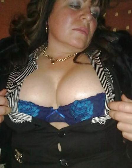 11P UK Amateur  Busty Slut Milf 