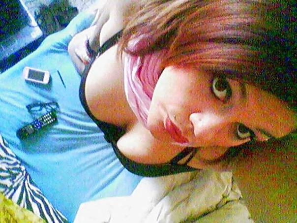 25P Busty Teen Selfshots