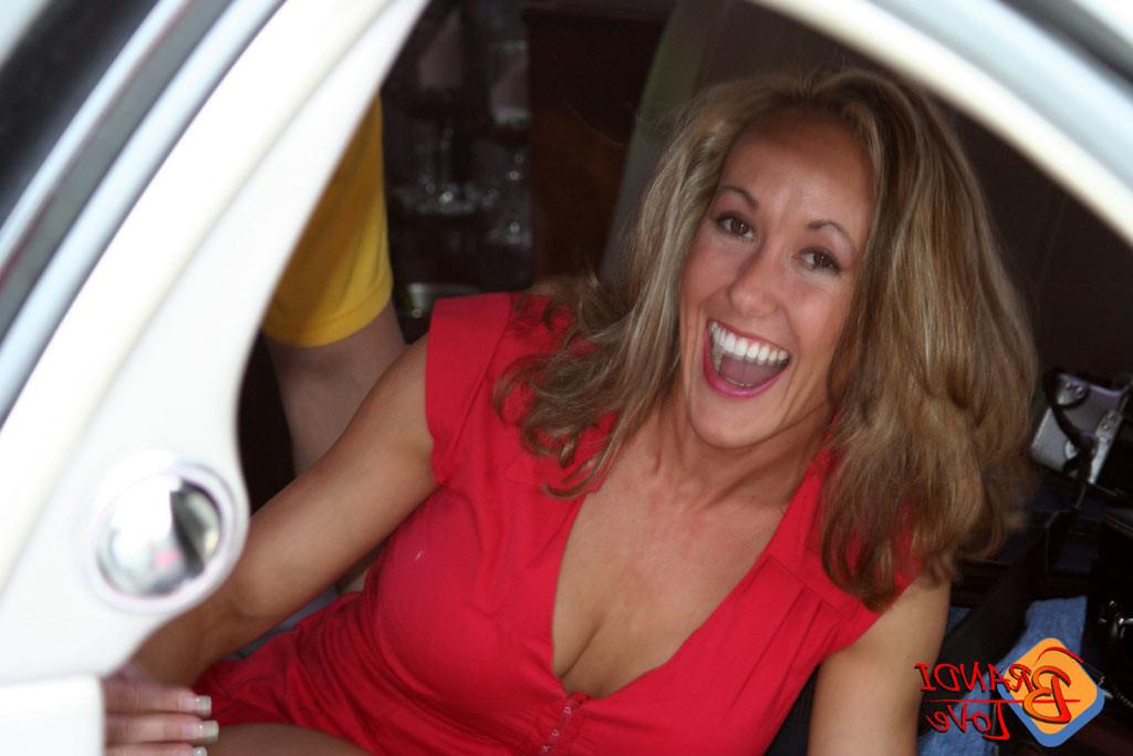25P Brandi Love in Limo