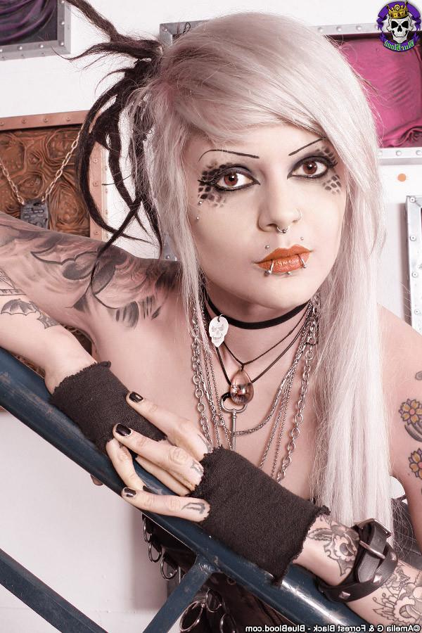 15P Sexy Tattooed Cute Ass Goth in Leather Corset