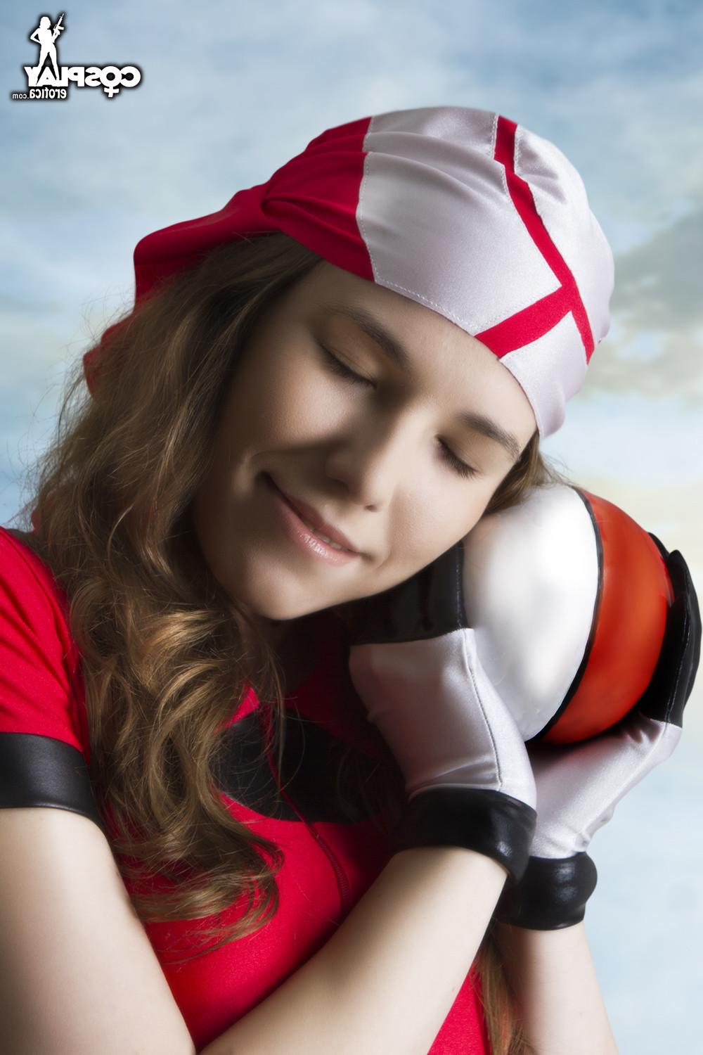 16P Pokemon Cosplay