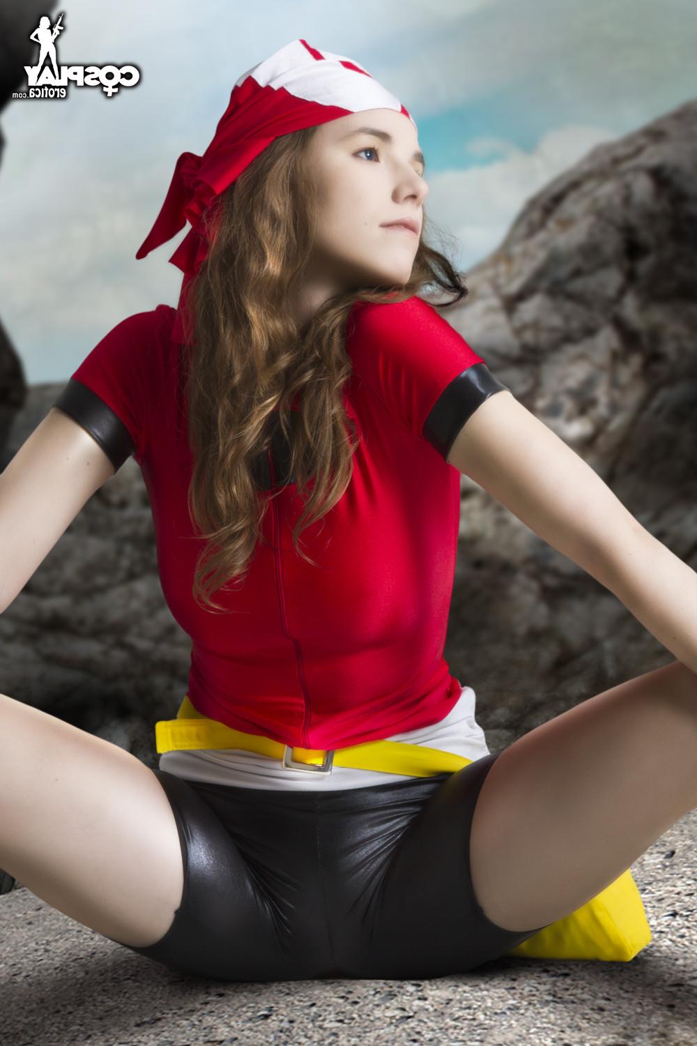 16P Pokemon Cosplay