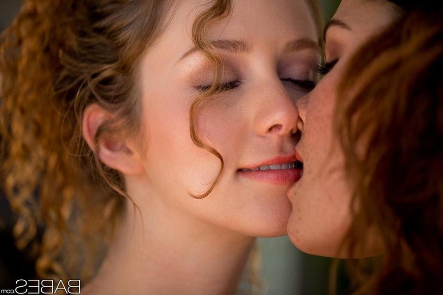 11P Freckles and Curls