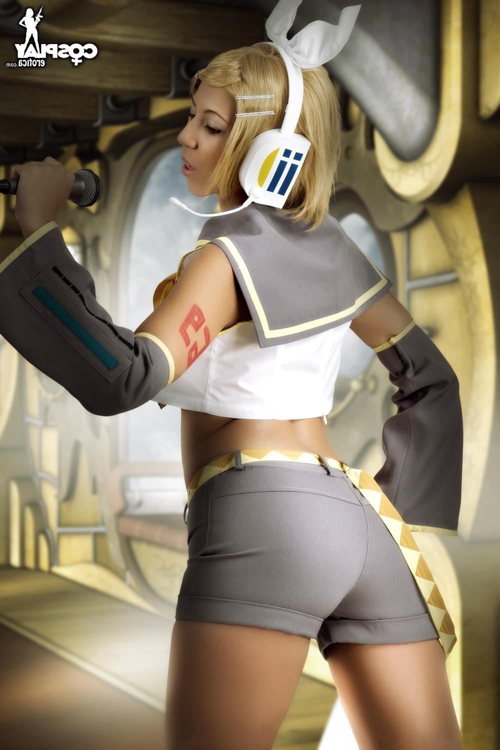 12P CosplayErotica  Rin Kagamine Vocaloid nude cosplay