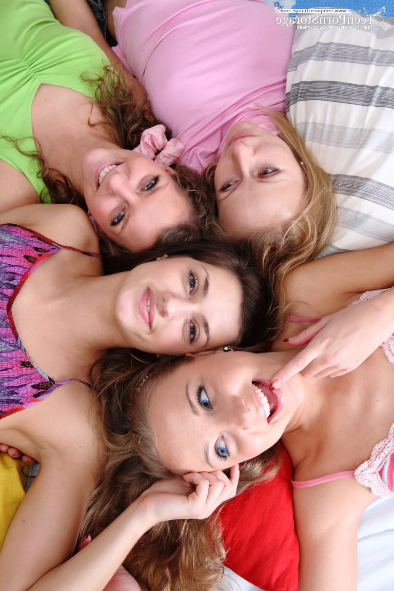 7P Hot lesbian foursome