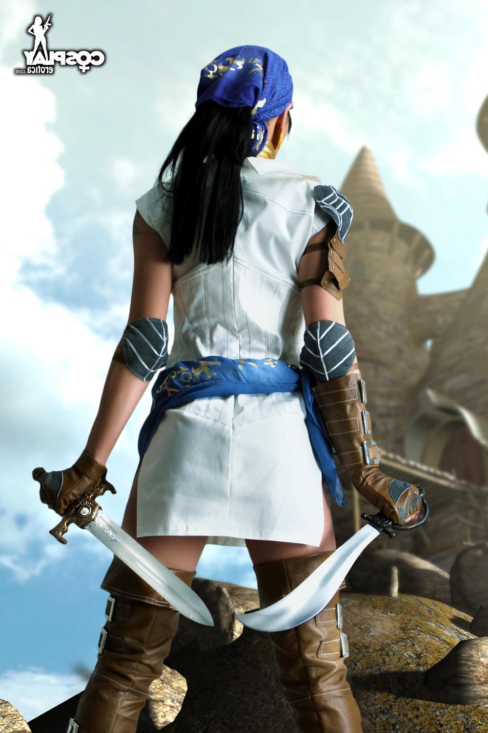 16P Pirate Cosplay with Mea Lee