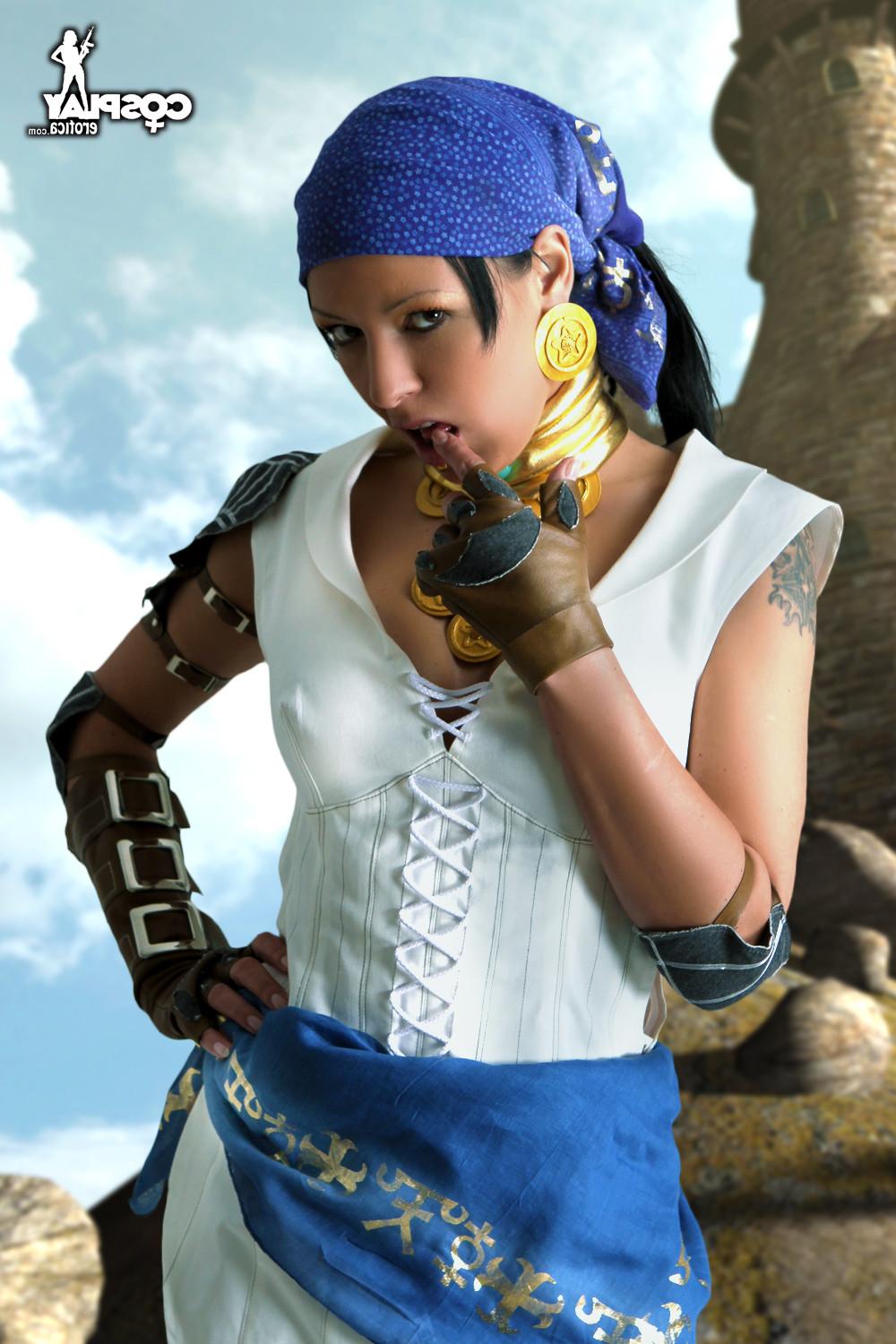 16P Pirate Cosplay with Mea Lee