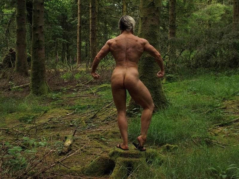 15P Lisa Cross posing naked in the forest