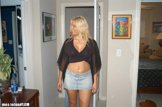 15P Smoking milf with hot gstring swallows a pint of cum from the hunter