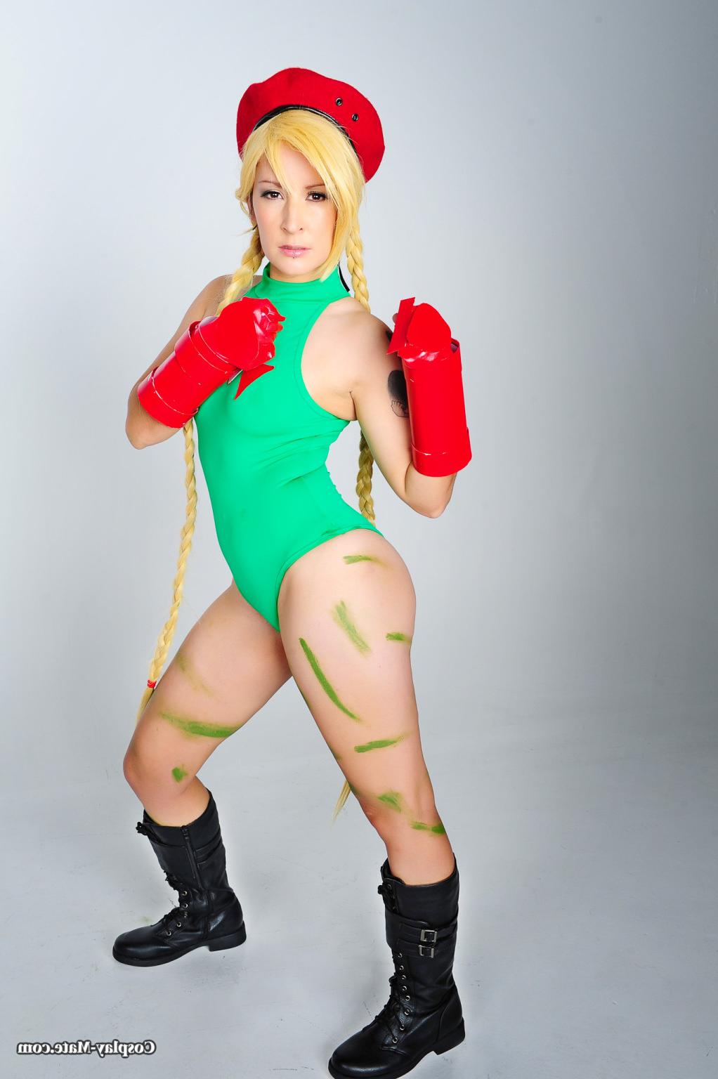 12P Cammy Cosplay