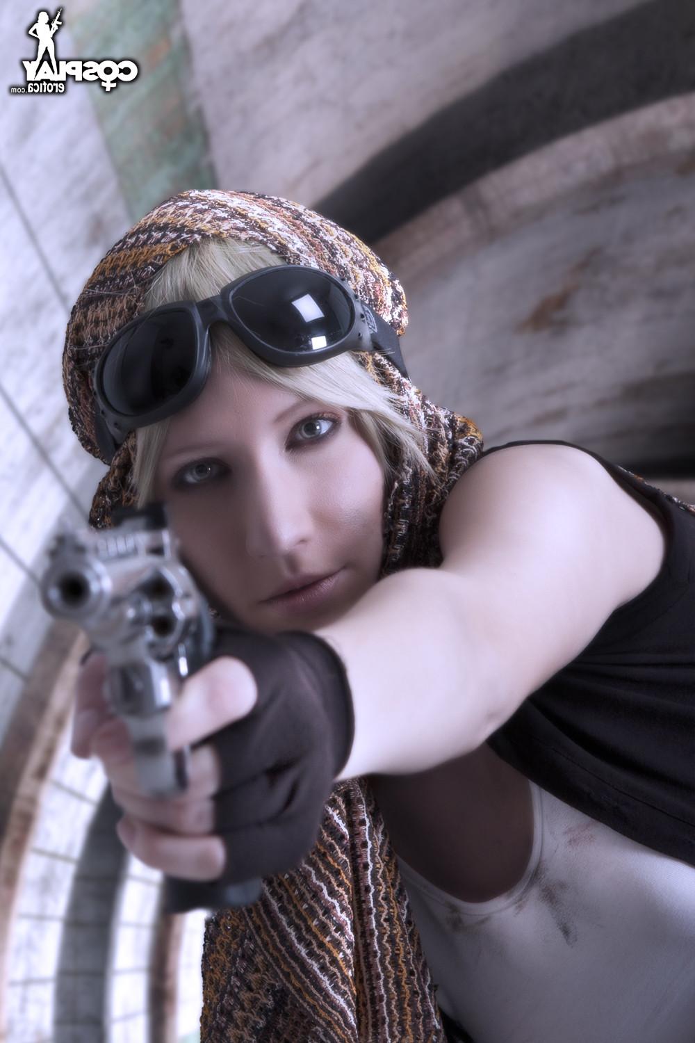 12P CosplayErotica  Valery The Escape Route nude cosplay