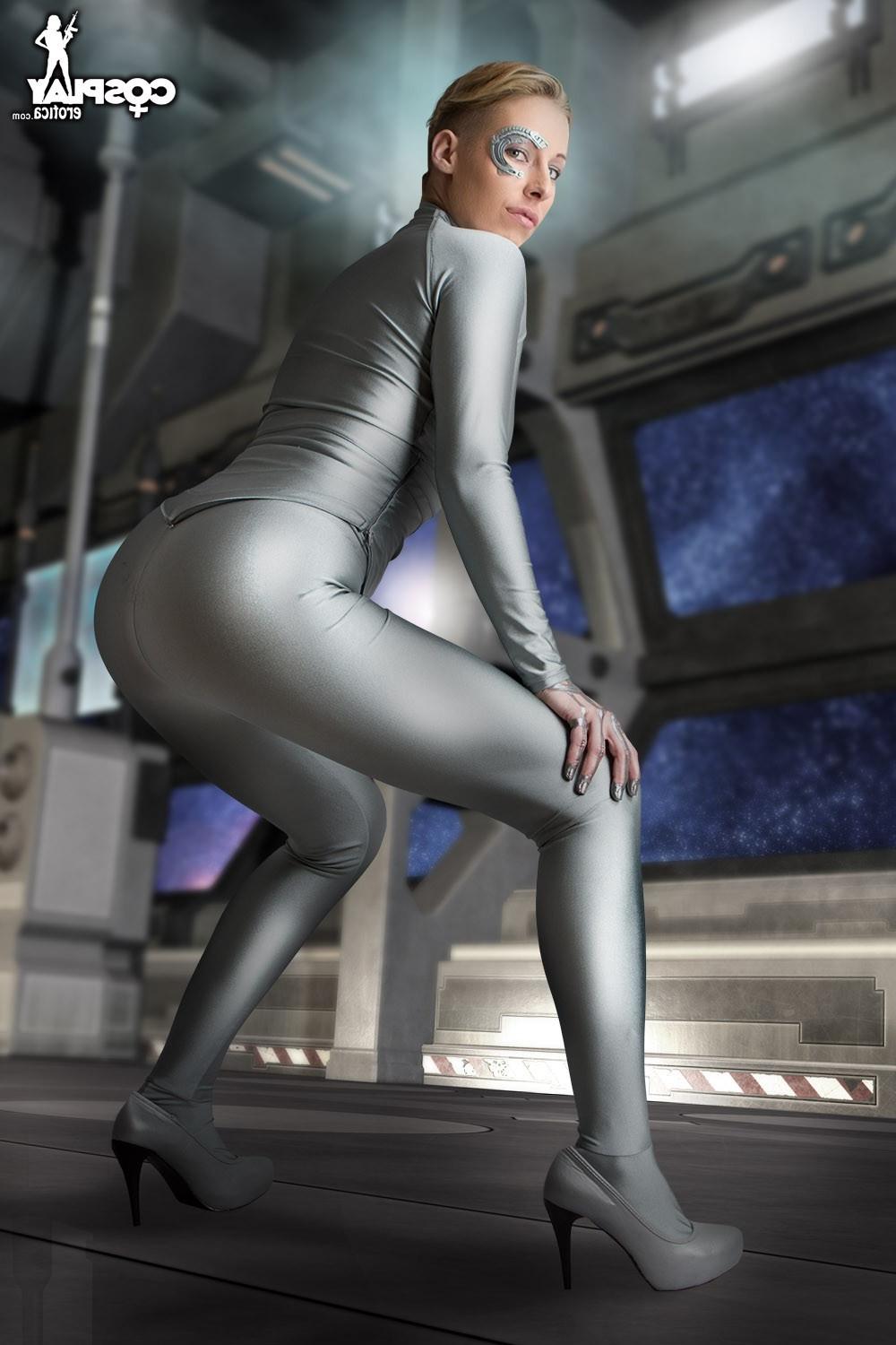 12P CosplayErotica  SandyBell in Discovery nude cosplay