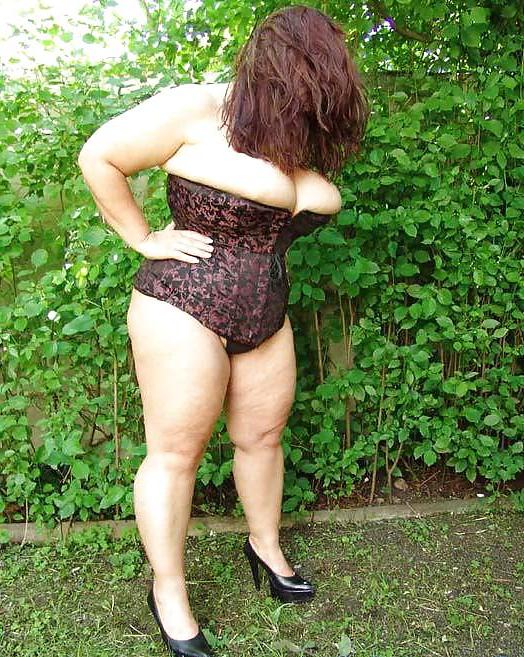 16P Fat women are all dirty sluts
