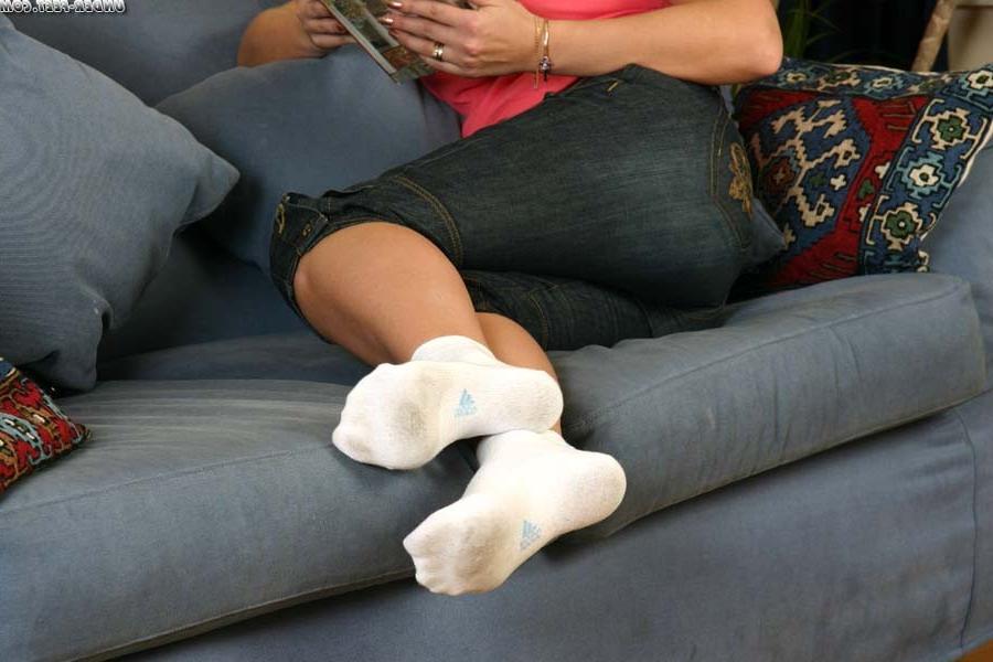 16P Done with watering the flowers slave can sniff dirty socks of queen Mary