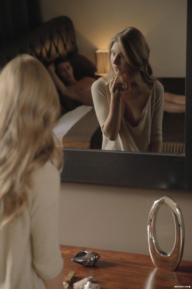 17P Gorgeous seductive blonde in passionate hotel sex with her boyfriend