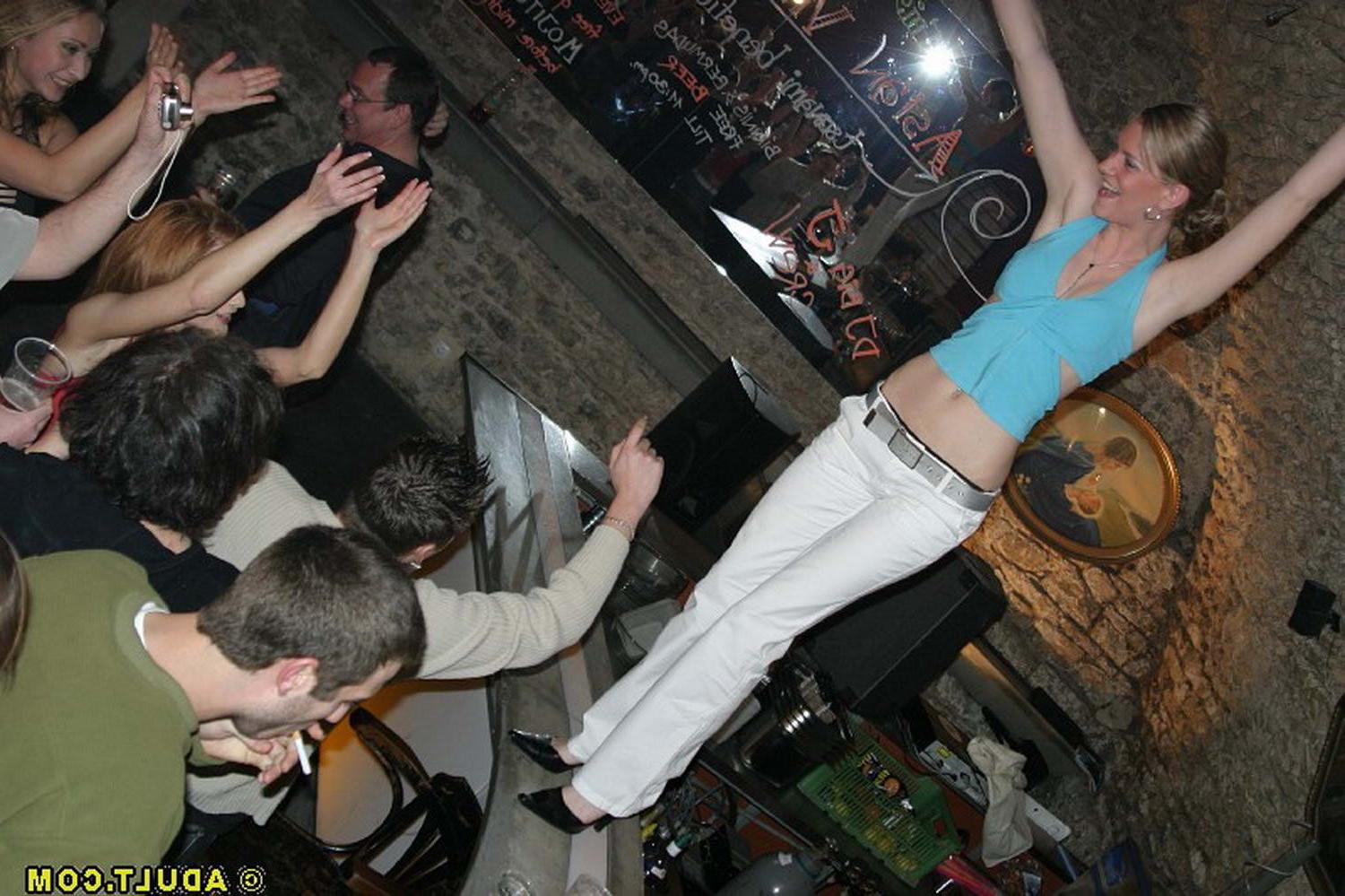 16P Wild college sex party