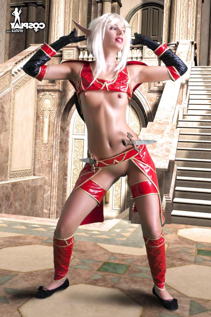 15P Sexy blood elf showing off her nicely shaped ass