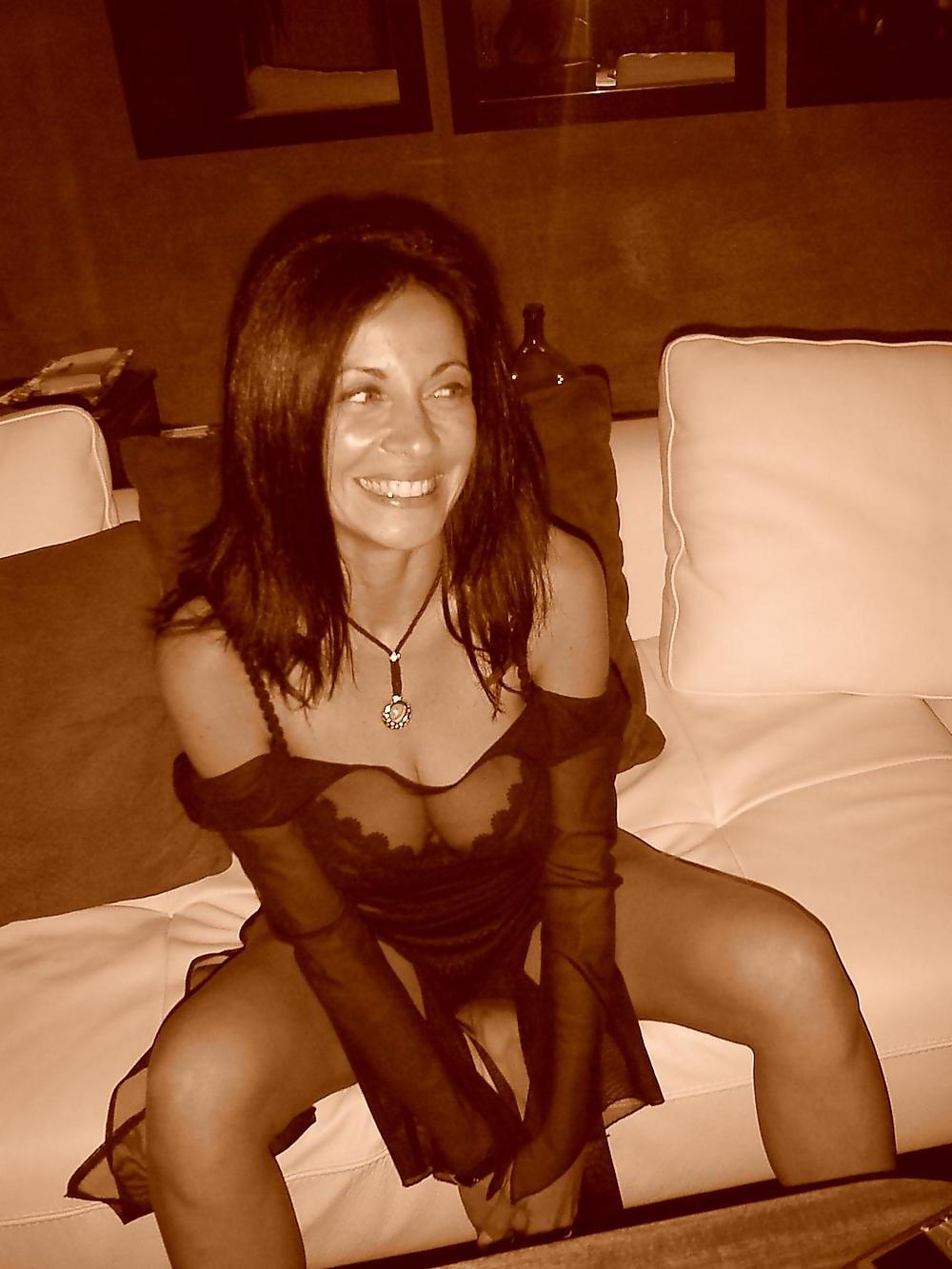 25P Hot french wife 4