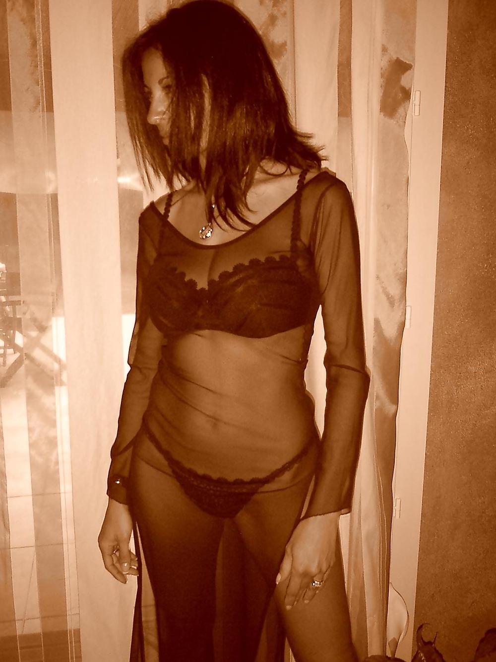 25P Hot french wife 4