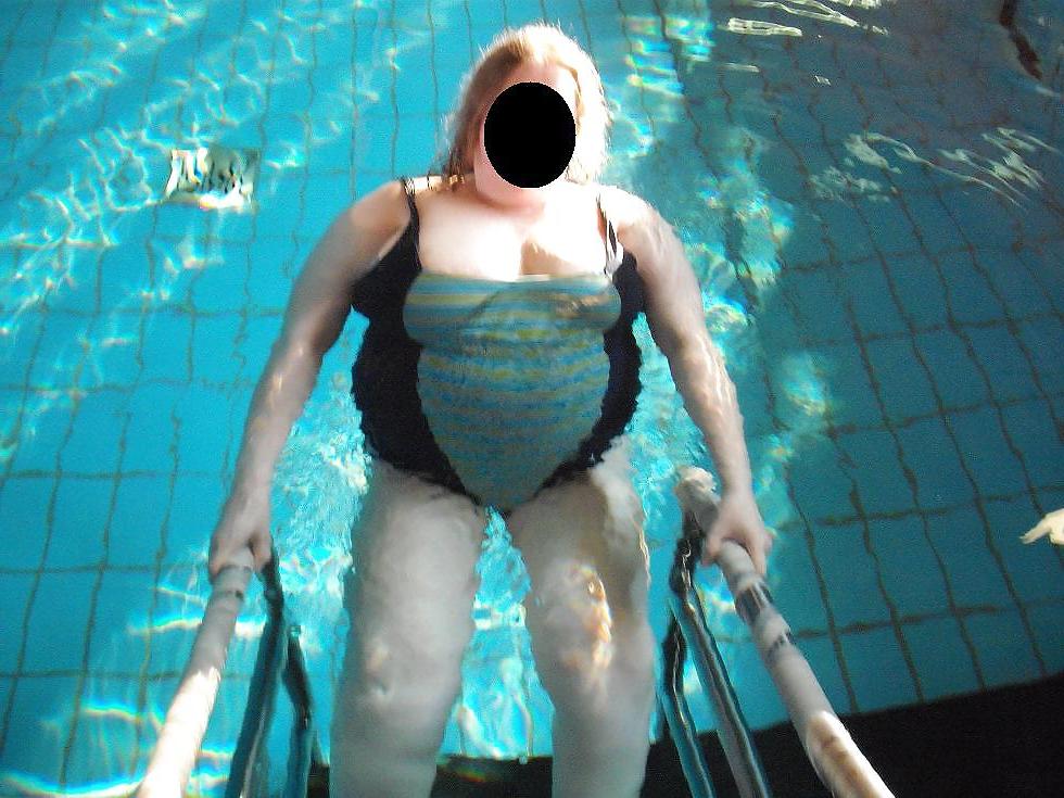 25P My wife in swimsuit 
