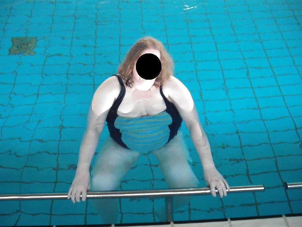 25P My wife in swimsuit 