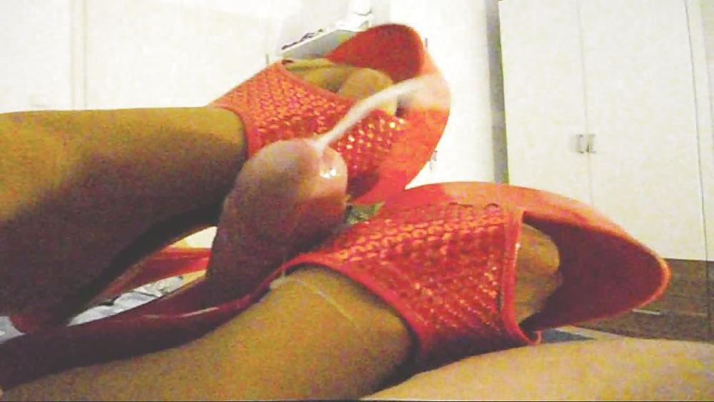 25P Footjob mit High Heels - Shoejob extrem