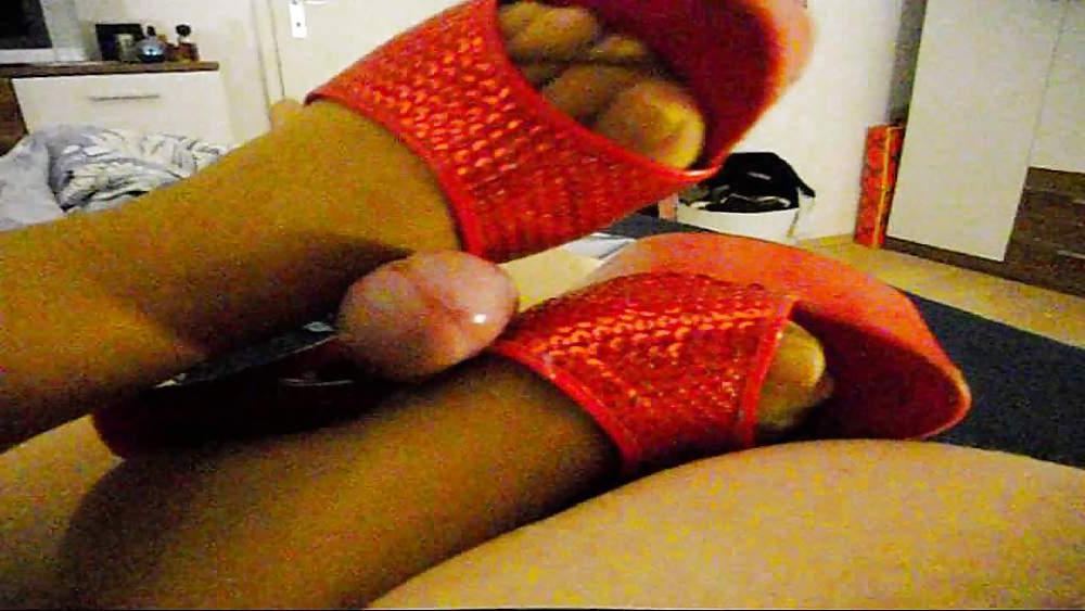 25P Footjob mit High Heels - Shoejob extrem