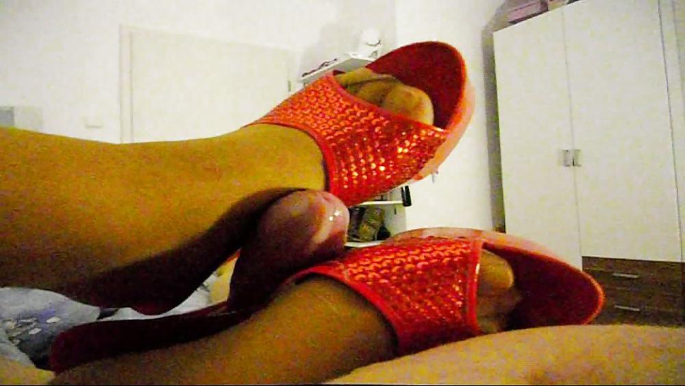25P Footjob mit High Heels - Shoejob extrem