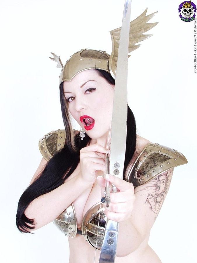 15P Topleass gothic valkerie vamp Dahlia in sexy armor