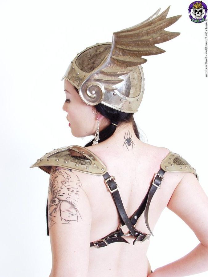 15P Topleass gothic valkerie vamp Dahlia in sexy armor