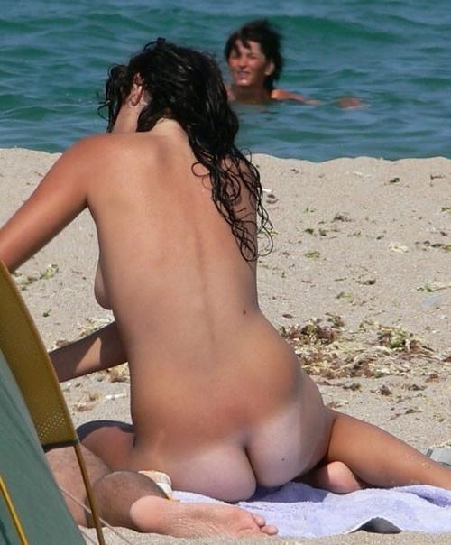 15P Gorgeous cute amateur busty teen posing on camera