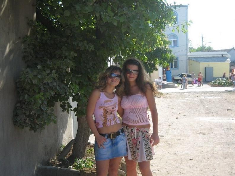 15P Gorgeous cute amateur busty teen posing on camera