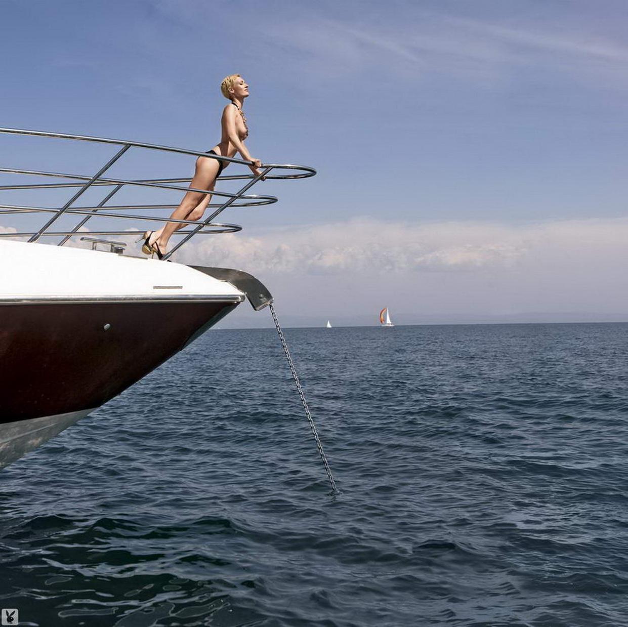 11P Hot blonde eurobabe gets naked on the boat