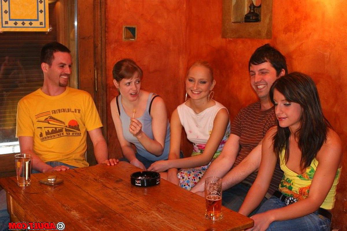 12P Hot babes at a wild Chicago sex party