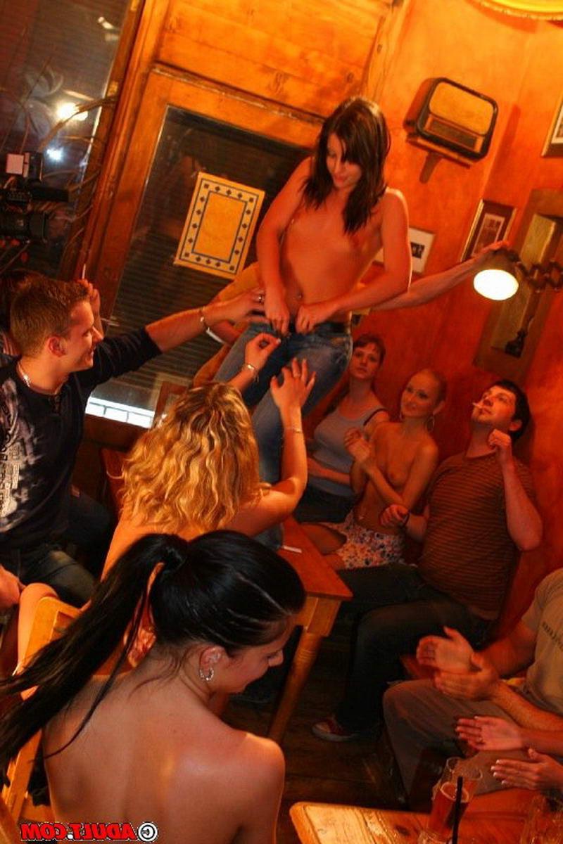 12P Hot babes at a wild Chicago sex party