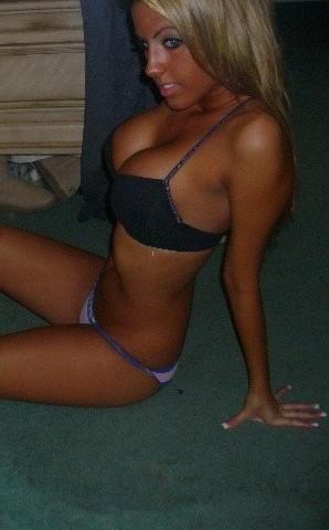 15P Gorgeous cute amateur busty teen posing on camera