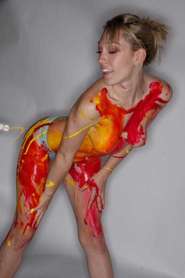 12P Naked Body Painting With Lily LaBeau and Proxy Paige Sex Circus
