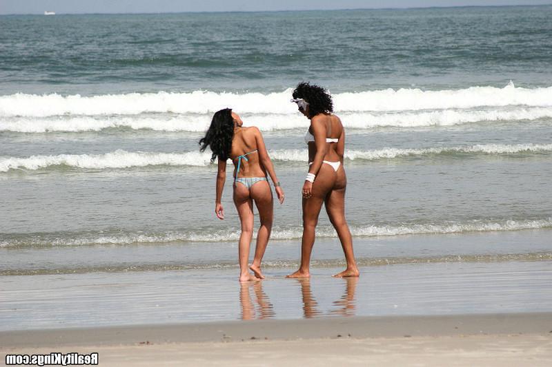 15P This hot brazillian duo gets down and dirty in these hot poolside cream pics