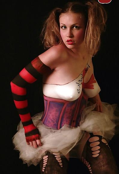 25P Body Painting