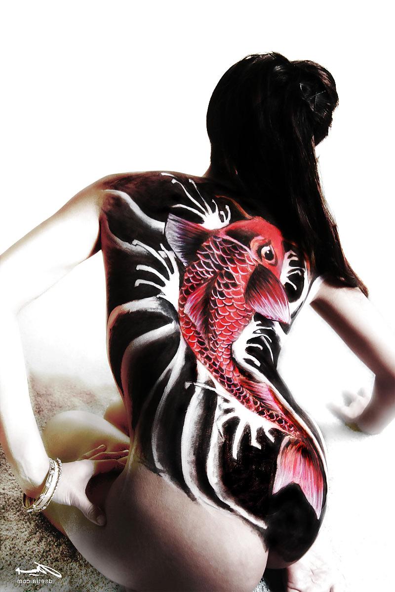 25P Body Painting