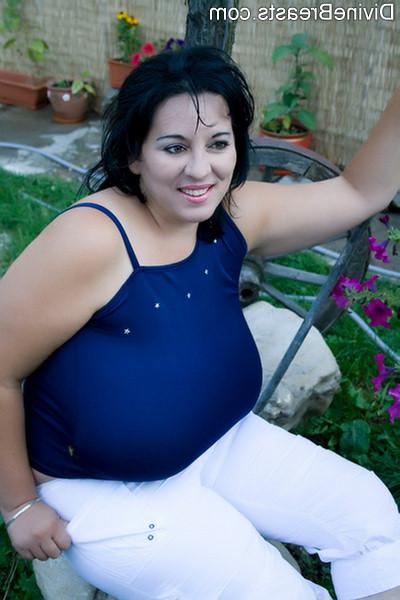 15P Natural Mega Busty Milf