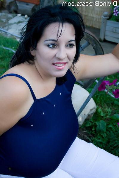 15P Natural Mega Busty Milf