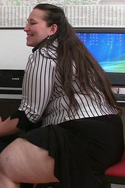 12P Their plumper foreplay gets wild so they head to the floor and have gorgeous BBW