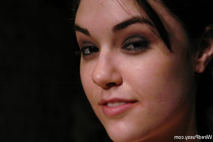 15P Sasha Grey Subs to Princess Donna on Wired Pussy!