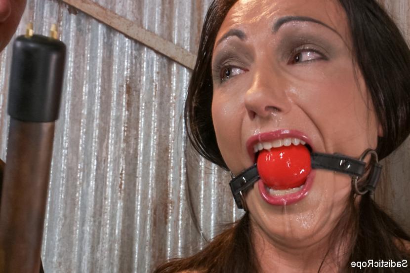 15P Cute Wenona is terrified of the sadism she is suffering through!