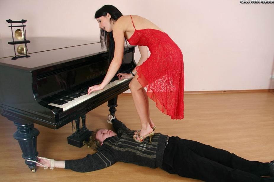 16P Pretty student humiliates her submissive music teacher at a grand piano