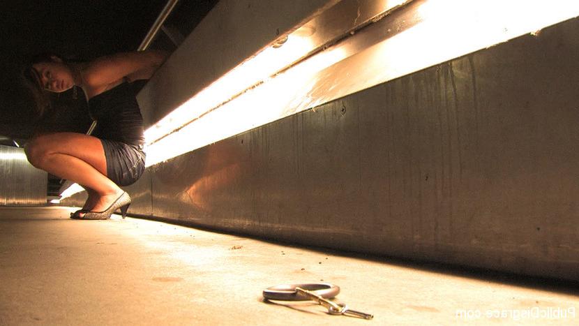 15P Czech beauty throat fucked in a subway station at night